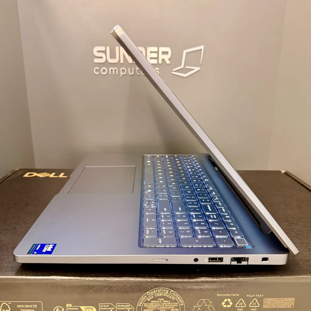 Dell Pro 16 Max MC16250 [Ultra 9 285H | 32GB | 512GB SSD | RTX 500 6GB] thumbnail 4