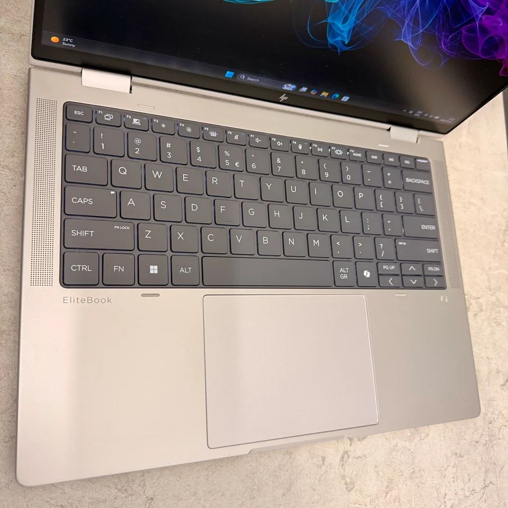 HP EliteBook X 14 Flip G1i AI PC [Ultra 7 258V | 32GB | 1TB SSD | Touch] thumbnail 4