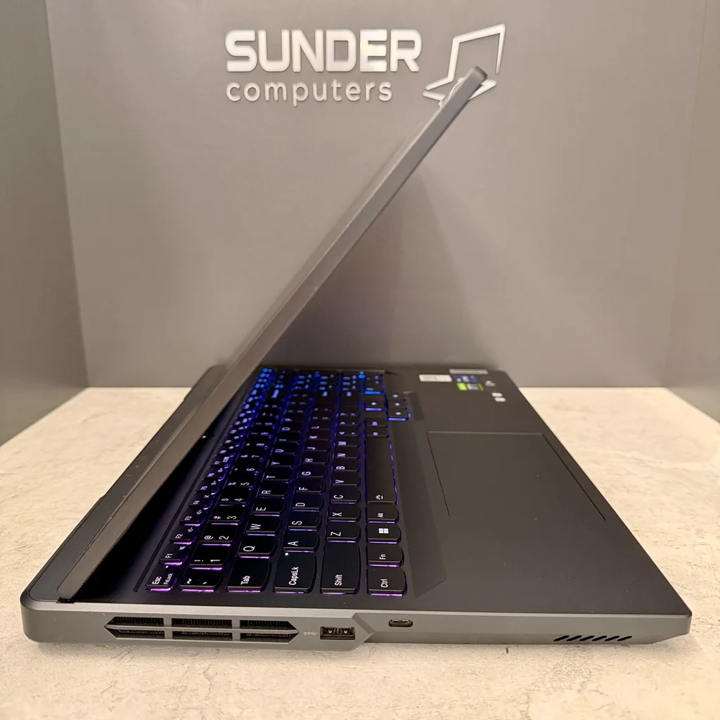Lenovo Legion Pro 5 16 [i7-13700HX, 32GB, 512GB SSD, RTX 4070 8GB] thumbnail 6