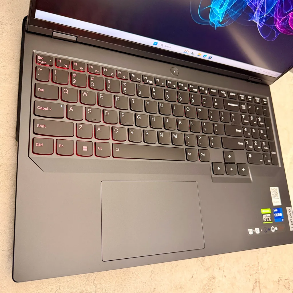 Lenovo Legion Pro 5 16 [i7-13700HX, 32GB, 512GB SSD, RTX 4070 8GB] thumbnail 3