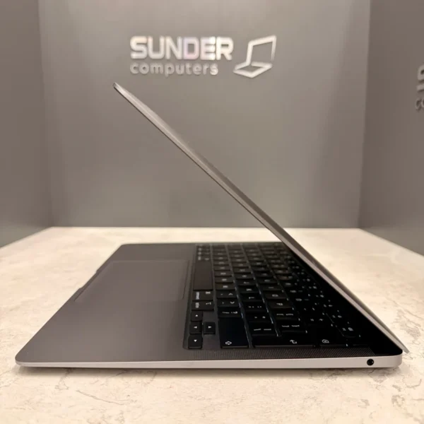 MacBook Air M1 13 2020 [8GB, 256GB SSD] Excellent Condition, Warranty - Image 4