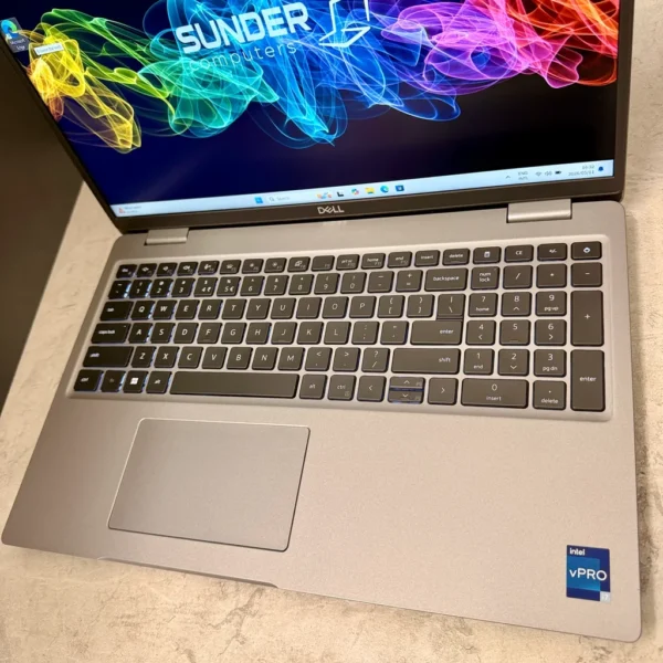 Dell Latitude 5531 i7-12800H 32GBメモリ Dell Latitude 5531 [i7-12800H | 32GB | 512GB SSD] Excellent