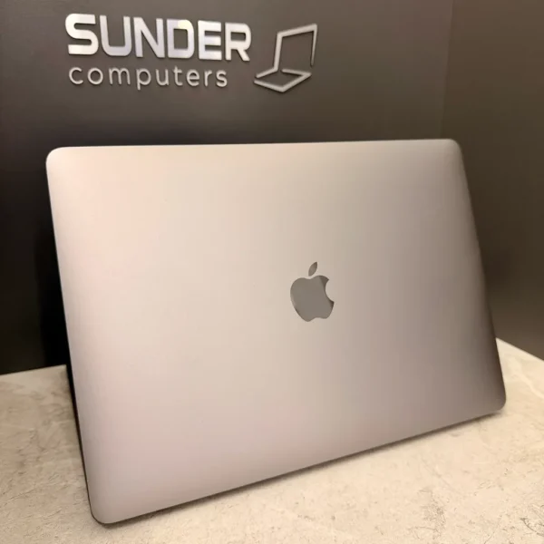 Apple MacBook Pro M1 13 [16GB | 256GB SSD] Excellent Condition