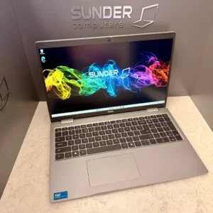 Dell Precision 3590 [Ultra 7 155H | 16GB | 512GB SSD | RTX 500 Ada 4GB] Excellent